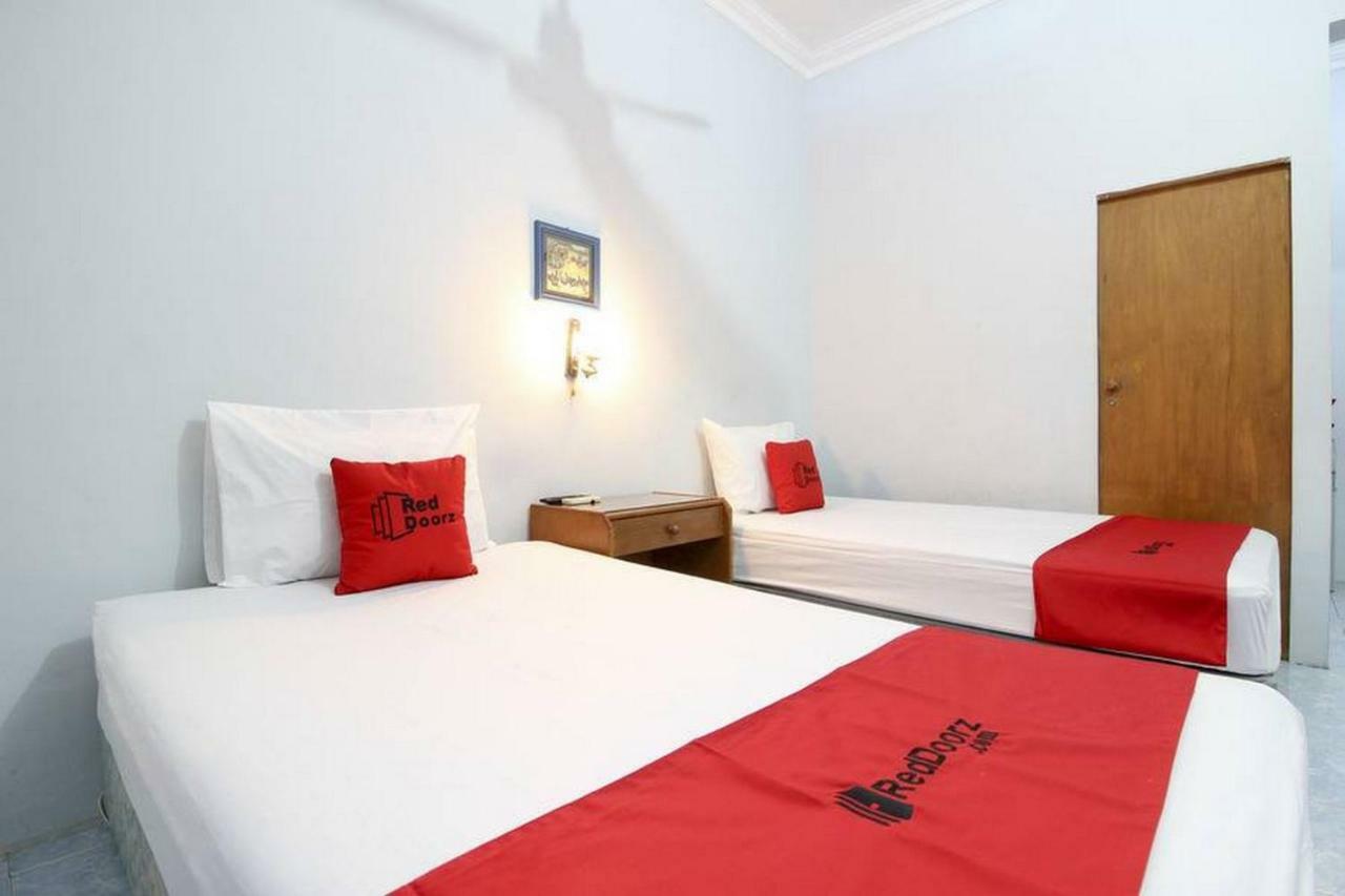 Reddoorz Syariah At Jalan Menteri Supeno Hotell Yogyakarta Eksteriør bilde